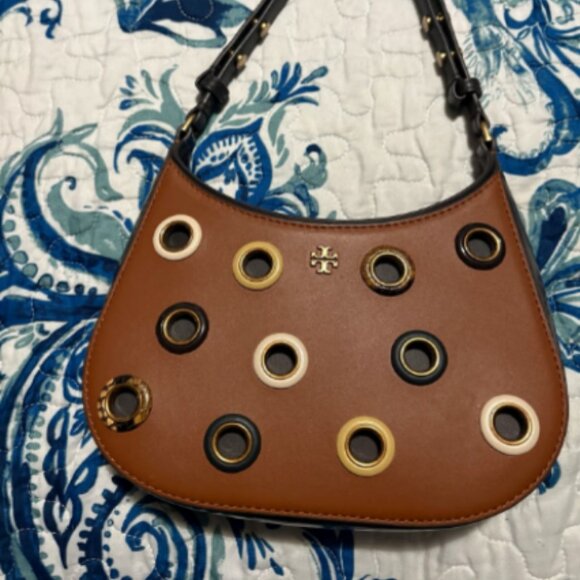 Tory Burch Handbags - Tory Burch mercer gromet small shoulder bag